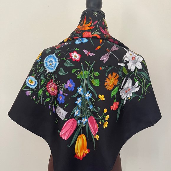 New Gucci Scarf Iconic Floral Silk Wrap with Gucci Gift Box - Picture 7 of 15